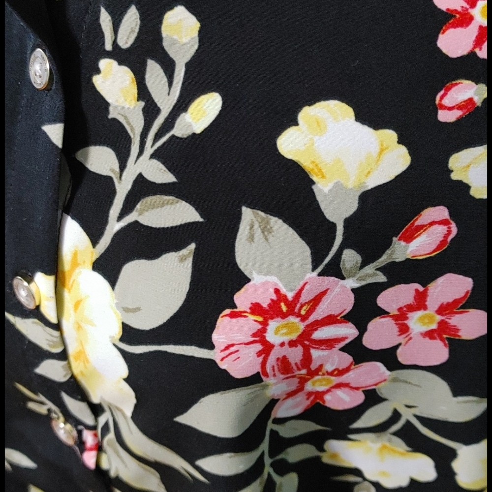 Colorful blouse - Picture 3 of 3